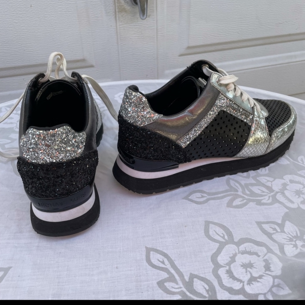 Michael kors Size 7 Trainer